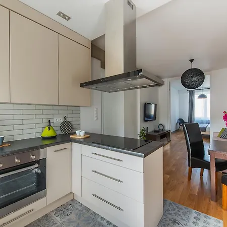 Apartment Chmielna Street - Station Warsaw