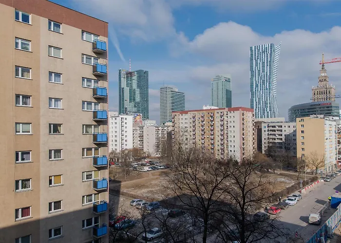 Chmielna Street - Station