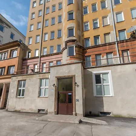 Chmielna Street - Station Apartmán *